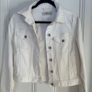 White Vinyard Vines Jean Jacket